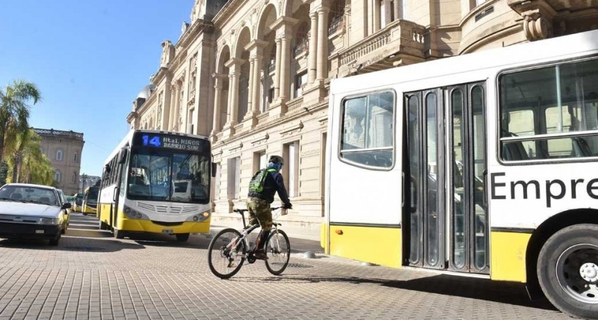 Se levant&oacute; el paro y los colectivos circular&aacute;n con normalidad