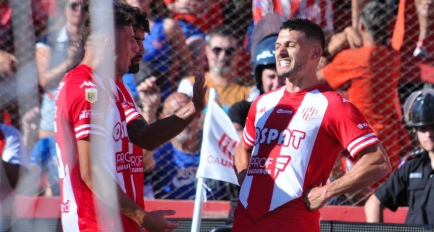 Uni&oacute;n gole&oacute; a Atl&eacute;tico Tucum&aacute;n con un triplete de Garc&iacute;a