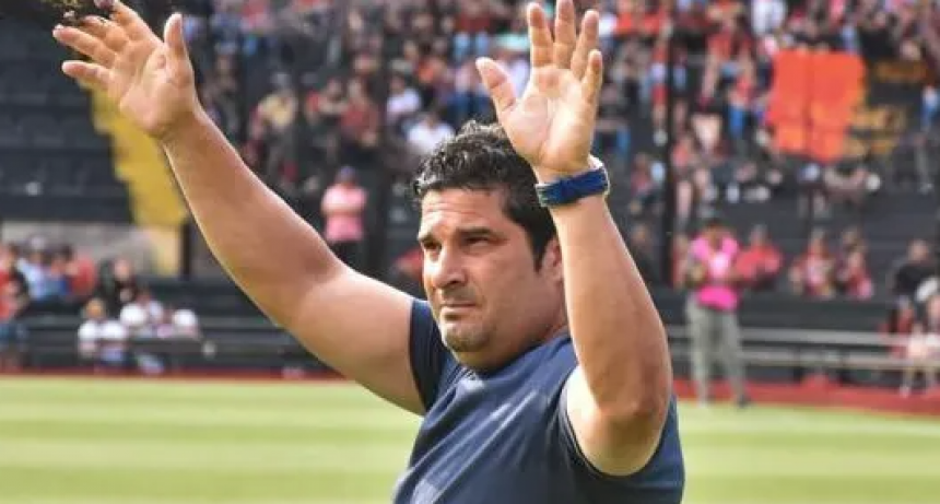 Marcelo Saralegui fue ratificado como entrenador de Col&oacute;n