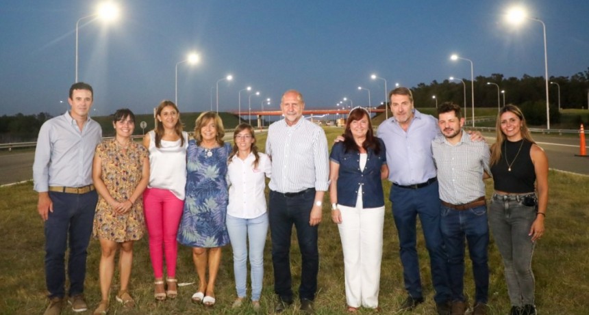 Perotti inaugur&oacute; las obras de iluminaci&oacute;n en la Autopista Rosario &ndash; Santa Fe