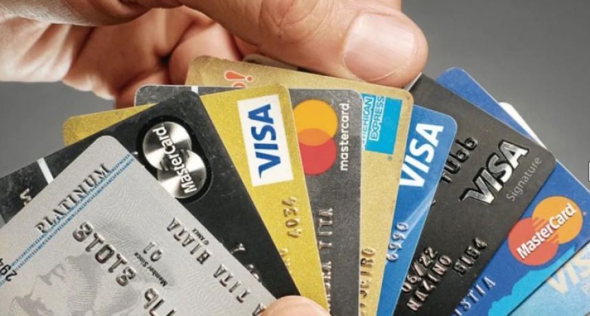 Tarjetas de cr&eacute;dito: a partir de noviembre saldr&aacute; m&aacute;s caro pagar en cuotas