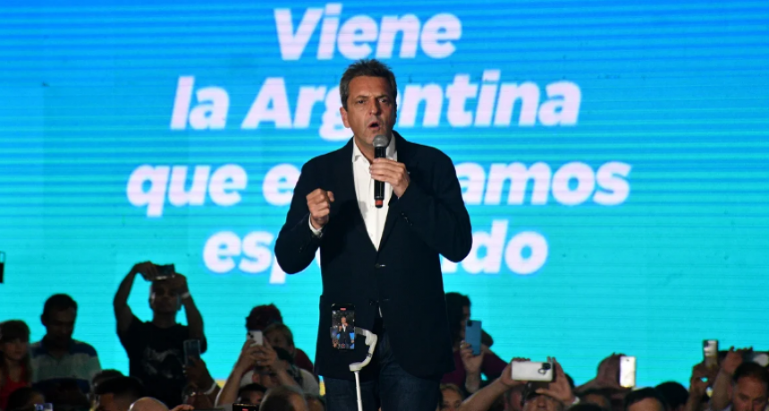 Massa visita Santa Fe en clave productivista para pescar el voto indeciso