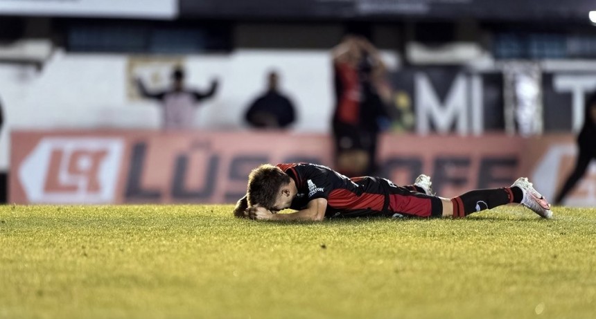 No cumpli&oacute; el objetivo: Col&oacute;n deber&aacute; jugar otra temporada en la Primera Nacional