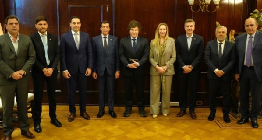 Pullaro valor&oacute; el encuentro con Milei y gobernadores radicales: obras, hidrov&iacute;a y la deuda de Naci&oacute;n, en agenda