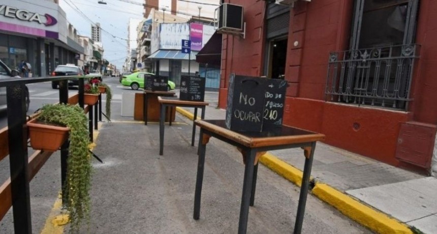 M&aacute;s de la mitad de los balcones gastron&oacute;micos en la ciudad no tienen autorizaci&oacute;n municipal
