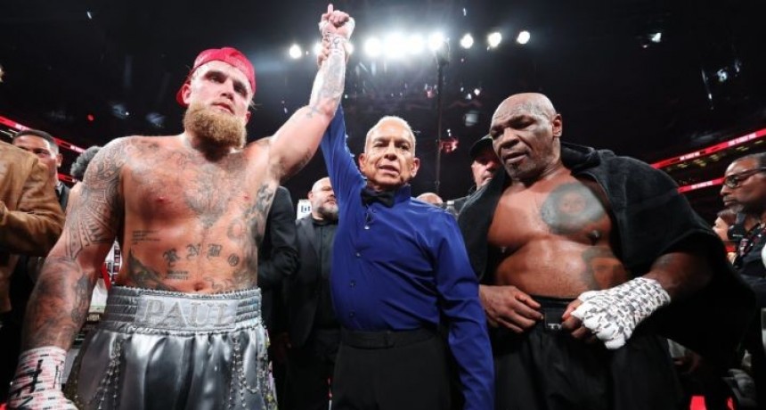 Mike Tyson perdi&oacute; ante Jake Paul en una pelea que paraliz&oacute; al mundo del boxeo