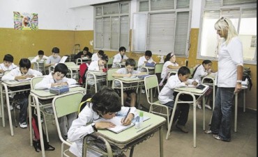 Enviar&aacute;n a la Legislatura el proyecto para la nueva ley de educaci&oacute;n provincial
