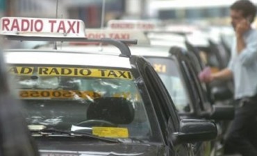Desde hoy viernes aumentaron la tarifa de los taxis