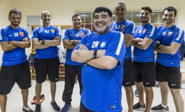 "Yo tendr&iacute;a m&aacute;s balones de oro que Messi y Ronaldo", dijo Maradona