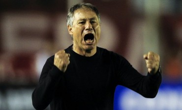 Holan no seguir&aacute; en Independiente