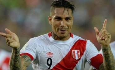 FIFA redujo la pena a Paolo Guerrero y podr&aacute; estar en el Mundial