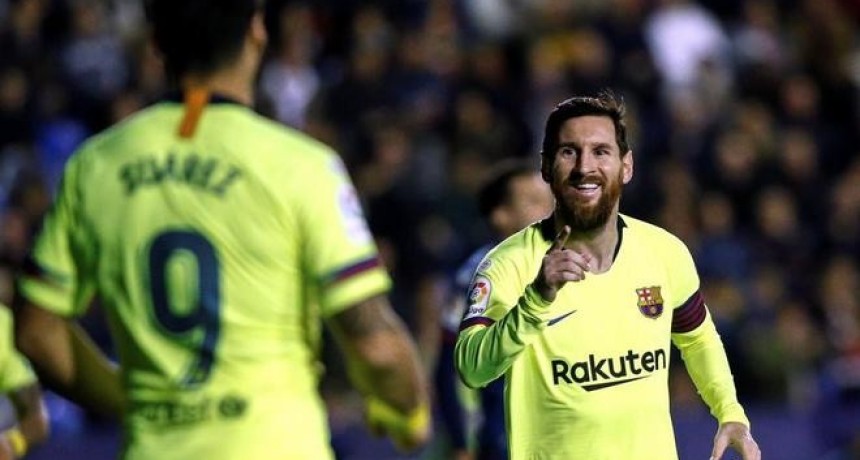 Messi meti&oacute; tres goles y Barcelona volvi&oacute; a ser &uacute;nico l&iacute;der