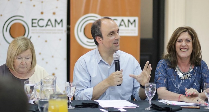 Jos&eacute; Corral present&oacute; un programa para reutilizar la traza ferroviaria en el &Aacute;rea Metropolitana