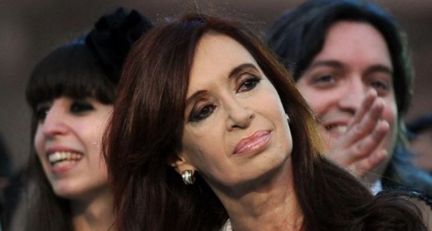Causa Hotesur: Piden que Cristina, M&aacute;ximo y Florencia vayan a juicio oral
