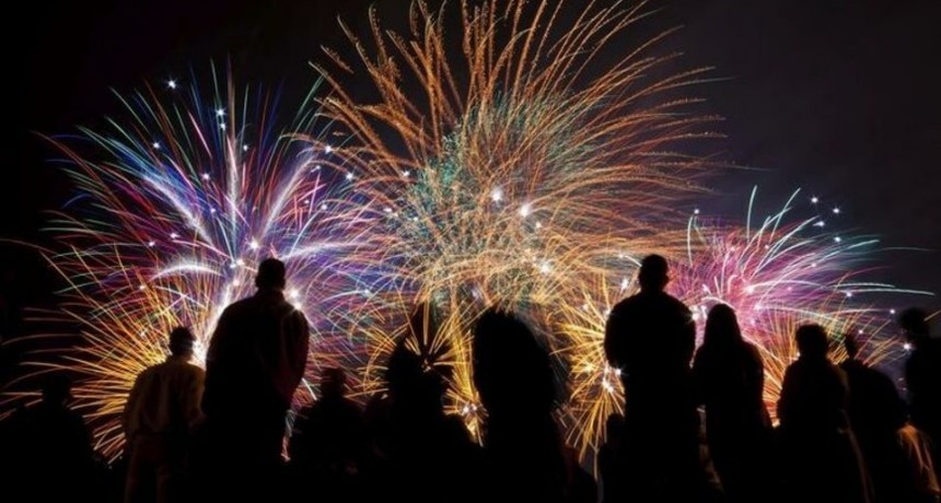 Show de fuegos artificiales para conmemorar el 50 aniversario del T&uacute;nel Subfluvial