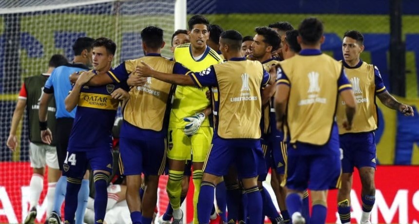 Boca sufri&oacute;, le gan&oacute; a Inter en los penales y se meti&oacute; en cuartos de final de la Libertadores