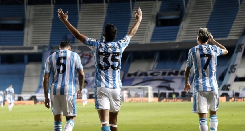 Racing venci&oacute; a Boca y se qued&oacute; con el duelo de ida