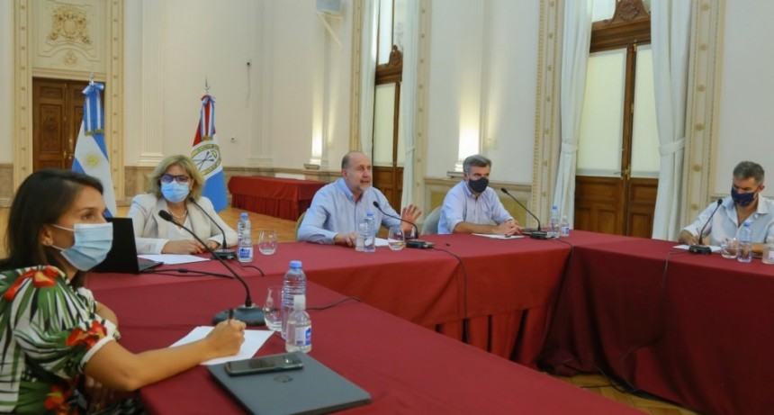 Perotti junto a intendentes avanzan en el operativo de vacunaci&oacute;n contra el Covid-19