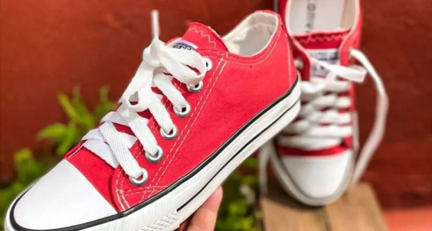 Acuerdan rebajar hasta un 15 por ciento el precio de las zapatillas