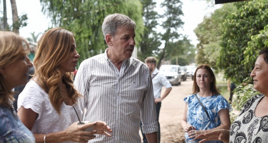 El intendente Jat&oacute;n recorri&oacute; obras en barrio Transporte junto a la ministra Tolosa Paz