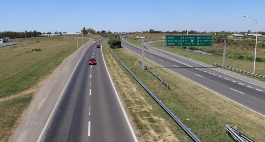 Barreras en alto en los peajes de la autopista Rosario - Santa Fe
