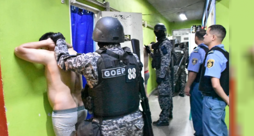 Pullaro mand&oacute; a aislar a narcos y sicarios dentro de las c&aacute;rceles