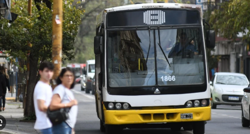 Colectivos: se levanta la restricci&oacute;n nocturna en Santa Fe