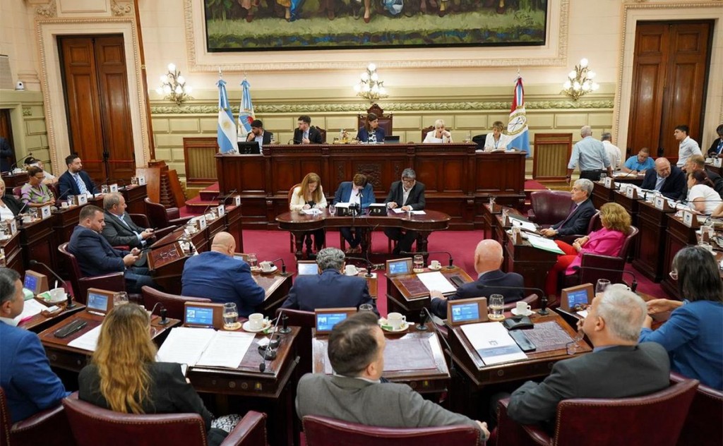 Legisladores de Santa Fe abrieron el debate por la reforma constitucional