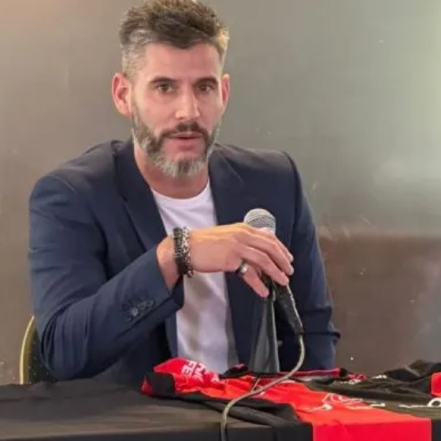 El Pata Pereyra fue presentado como t&eacute;cnico de Col&oacute;n