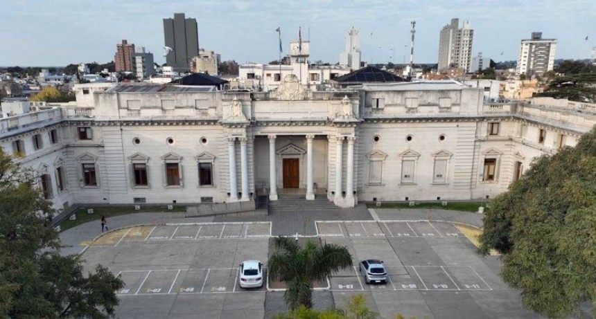 Dos aprobaciones clave para la Provincia antes de fin de a&ntilde;o: ley tributaria y boleto educativo gratuito