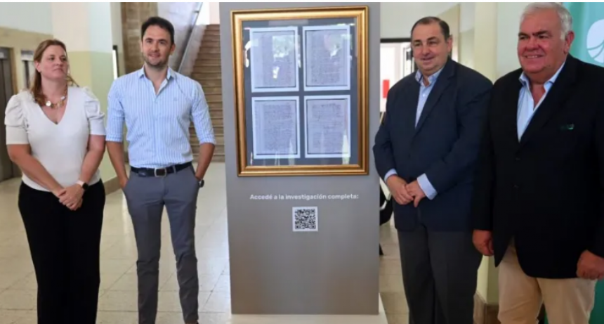 Desde Espa&ntilde;a a la Municipalidad: el acta completa de la fundaci&oacute;n de Santa Fe se exhibe en el Hall
