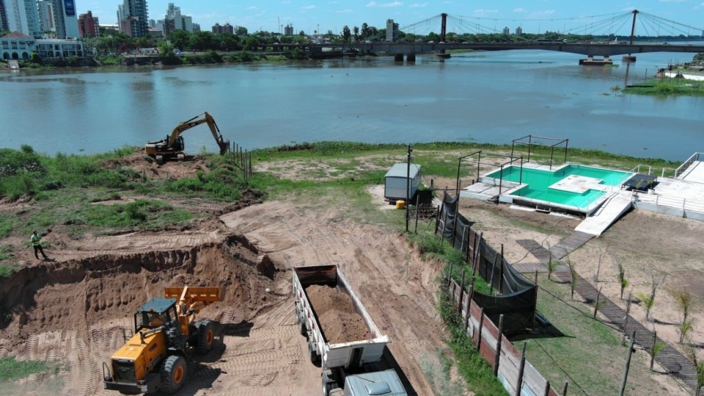 La Provincia removió una obra clandestina que afectaba el escurrimiento de la Laguna Setúbal