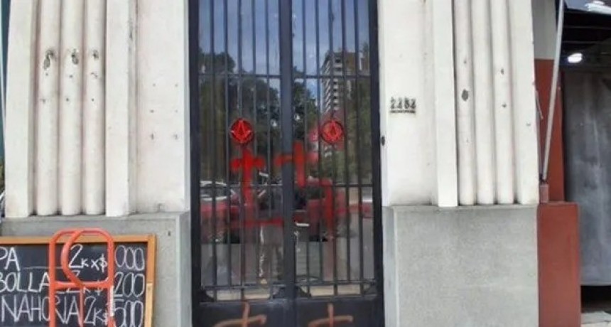Investigan un ataque vand&aacute;lico en el hist&oacute;rico templo mas&oacute;nico de Santa Fe